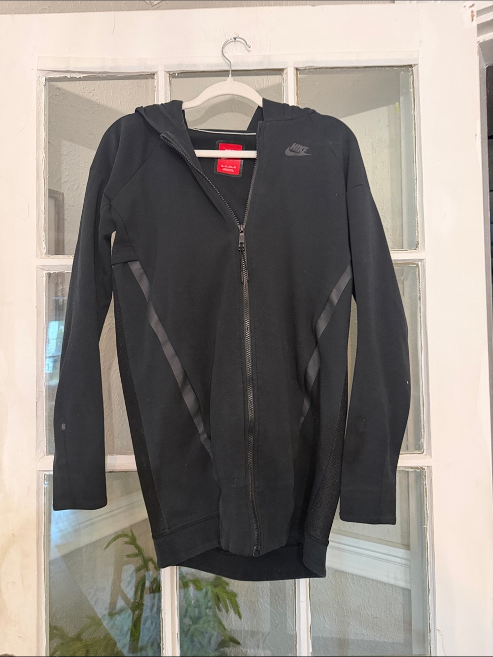 Nike Tech Cocoon Men's Black Zip-Up Hooded Jacket With Mesh Panels
